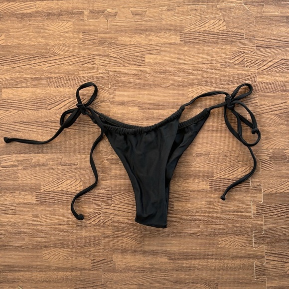 BLACK TIE BIKINI BOTTOMS SIZE SMALL - Picture 1 of 2